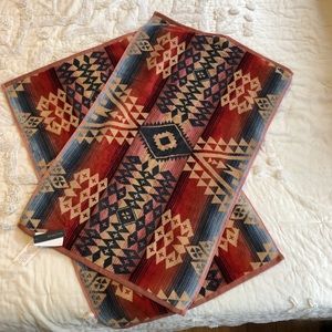 Brand New Pendleton Set of Hand Towels